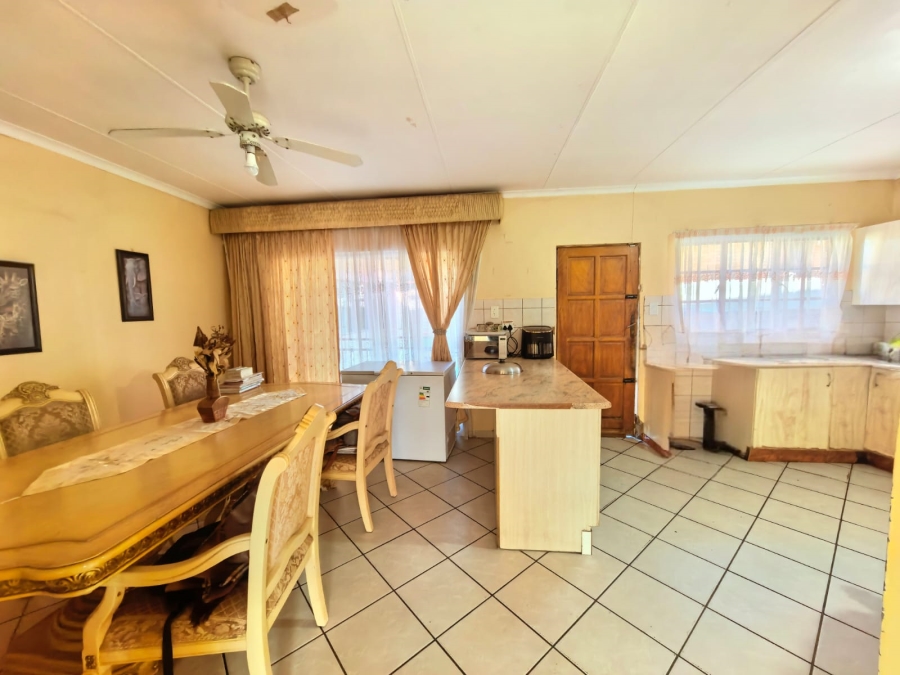 3 Bedroom Property for Sale in Geelhoutpark North West